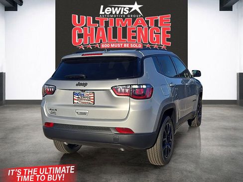 New 2026 Jeep Compass Latitude image 4