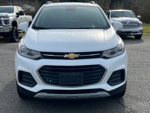 Used 2019 Chevrolet Trax LT w/ LT Convenience Package image 2