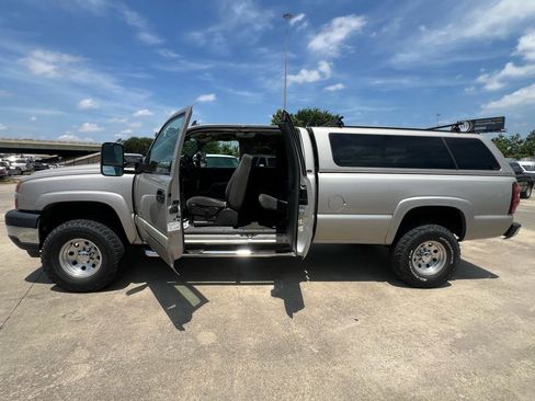 Used 2006 Chevrolet Silverado 2500 LT w/ Heavy-Duty Power Package AWD/4WD image 88