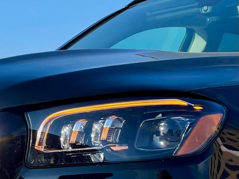 Certified 2023 Mercedes-Benz GLS 450 4MATIC image 15