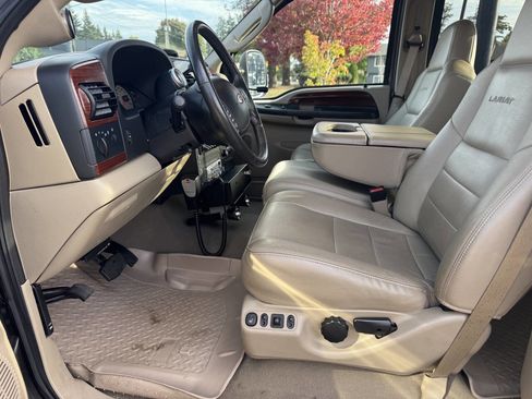 Used 2006 Ford F350 Lariat image 15