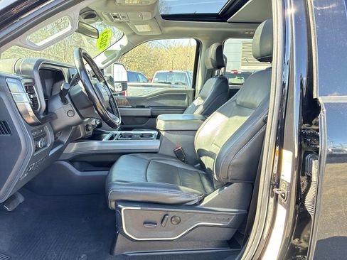 Used 2023 Ford F350 Lariat w/ Sport Appearance Package image 23