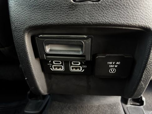 Used 2020 Jeep Cherokee Limited AWD/4WD image 33