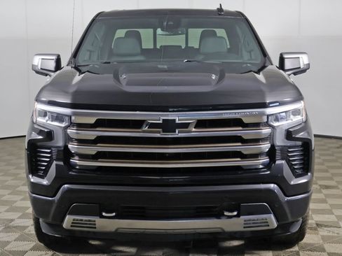 Used 2022 Chevrolet Silverado 1500 High Country w/ High Country Premium Package AWD/4WD image 19