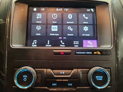Used 2018 Ford Explorer XLT w/ Equipment Group 201A FWD image 25