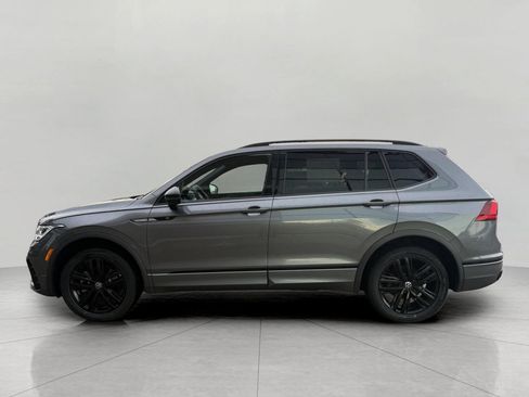 Used 2022 Volkswagen Tiguan SE R-Line AWD/4WD image 8