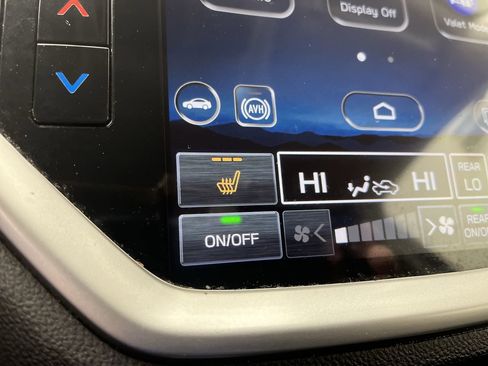 Used 2023 Subaru Ascent Premium w/ Convenience Package image 21