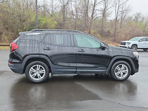 Certified 2023 GMC Terrain SLE w/ Driver Convenience Package image 7