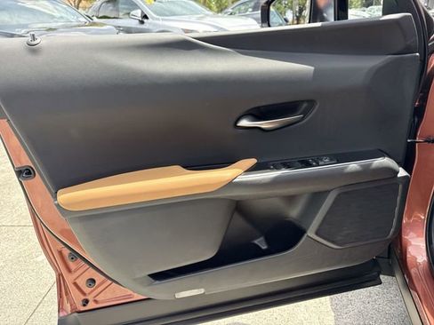 Certified 2025 Lexus UX 300h FWD w/ Accessory Package (Z1) image 13