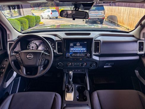 Used 2022 Nissan Frontier SV w/ Technology Package AWD/4WD image 27
