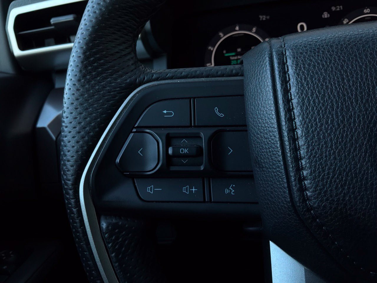 Used 2024 Toyota Tacoma TRD Sport w/ TRD Sport Premium Package RWD image 46