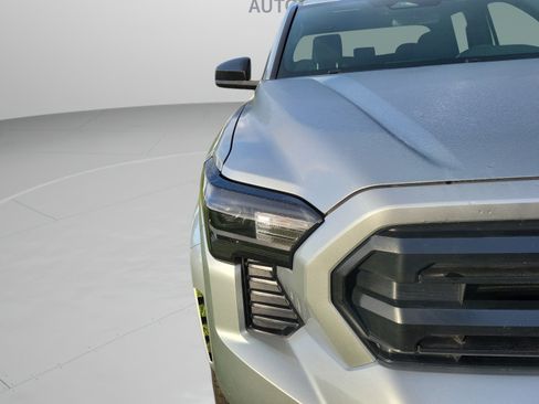 Used 2025 Toyota Tacoma SR RWD image 15