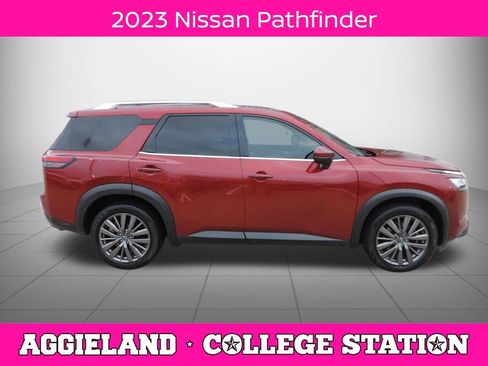Used 2023 Nissan Pathfinder SL w/ SL Premium Package image 2