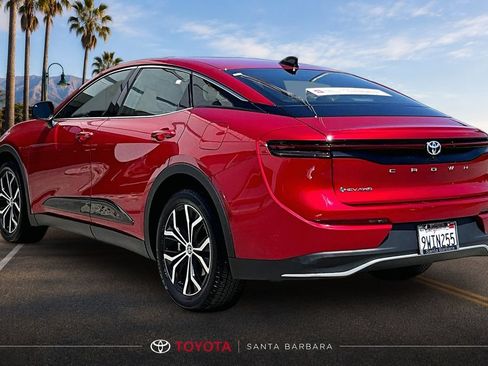 Certified 2026 Toyota Crown AWD/4WD image 4