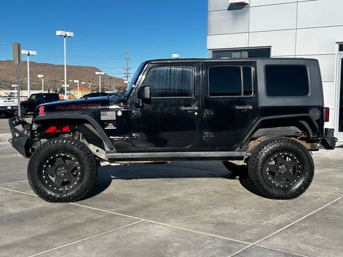 Used 2009 Jeep Wrangler Unlimited Rubicon w/ Dual Top Group image 10