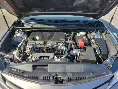 Used 2019 Toyota Camry LE FWD image 15