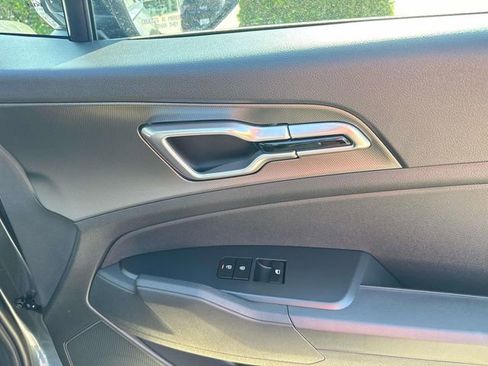 New 2026 Kia Sportage LX image 17