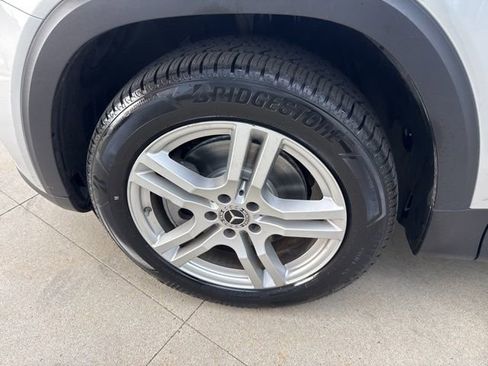 Used 2021 Mercedes-Benz GLB 250 4MATIC image 12