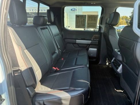 Used 2024 Ford F250 Lariat w/ Black Appearance Package AWD/4WD image 32