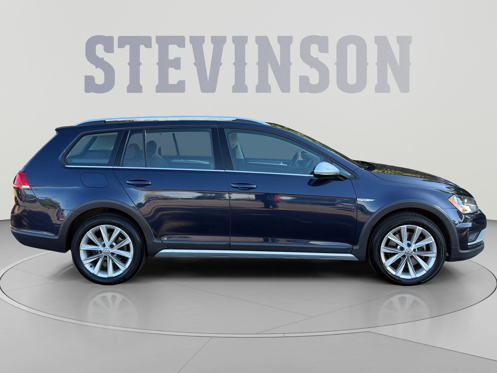 Used 2017 Volkswagen Golf Alltrack S AWD/4WD image 6