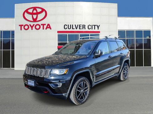Used 2018 Jeep Grand Cherokee Trailhawk w/ Trailhawk Luxury Group image 1