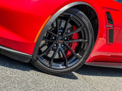 Used 2019 Chevrolet Corvette Grand Sport w/ Carbon Flash Badge Package RWD image 8