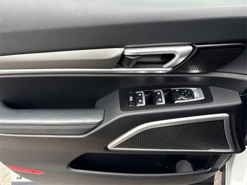 Used 2020 Kia Telluride S w/ S 8 Passenger Seating Package image 25