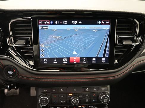 Used 2024 Dodge Durango GT RWD image 12