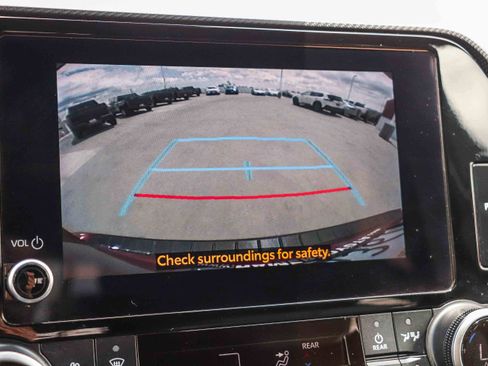 Used 2024 Toyota Highlander XSE FWD image 25