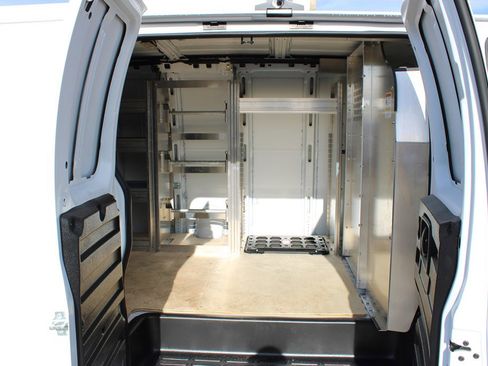 Used 2025 Chevrolet Express 2500 Extended w/ Communications Package image 9