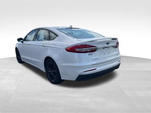 Used 2020 Ford Fusion SE w/ Equipment Group 151A FWD image 5