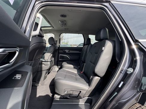 New 2025 Kia Telluride EX w/ EX Captain's Chair Package image 9