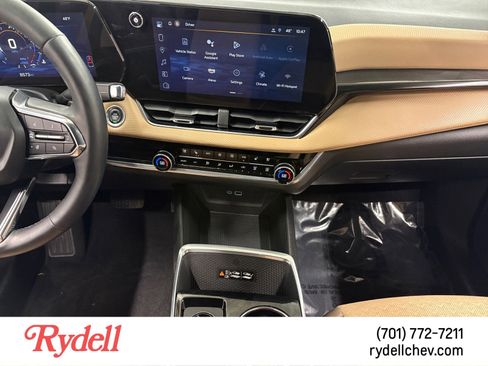 Used 2025 Chevrolet Equinox ACTIV w/ Safety and Technology Package AWD/4WD image 15