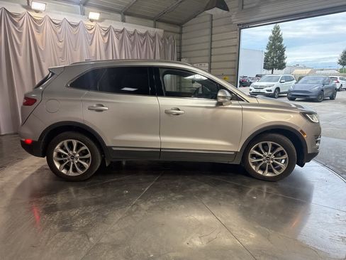 Used 2018 Lincoln MKC Select w/ Select Plus Package image 4