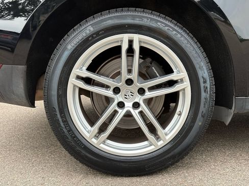 Used 2021 Porsche Macan w/ Premium Package Plus AWD/4WD image 10
