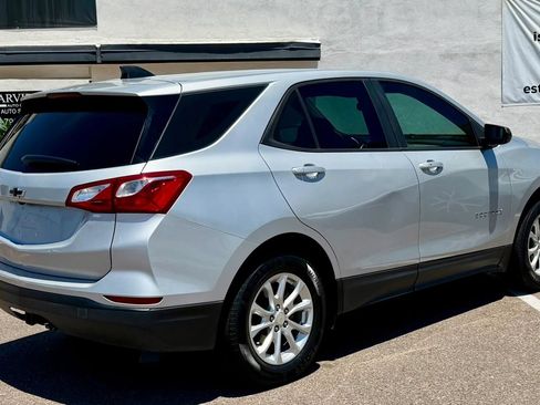 Used 2020 Chevrolet Equinox LS FWD image 12