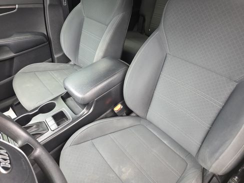 Used 2020 Kia Sorento FWD V6 image 12