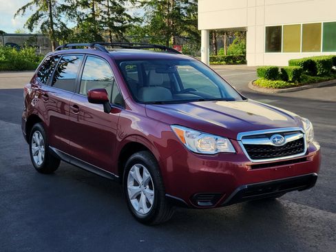 Used 2016 Subaru Forester 2.5i Premium w/ All-Weather Package AWD/4WD image 6