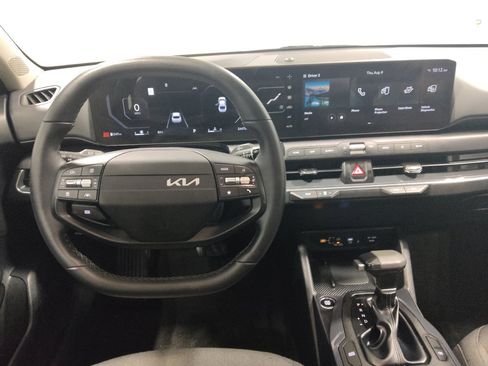 Used 2025 Kia K4 EX FWD image 22