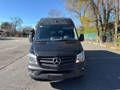 Used 2016 Mercedes-Benz Sprinter 2500 image 10