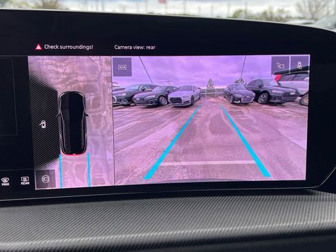 Used 2025 Audi SQ5 Premium Plus w/ Premium Plus Package image 32