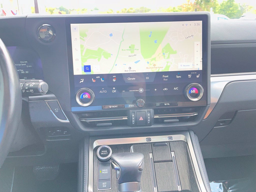 Used 2024 Lexus GX 550 w/ Accessory Package (Z1) AWD/4WD image 30