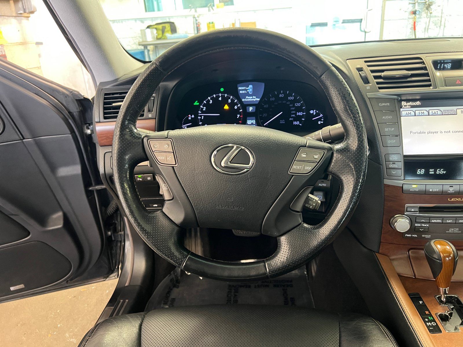 Used 2011 Lexus LS 460 w/ Sport Pkg RWD image 9