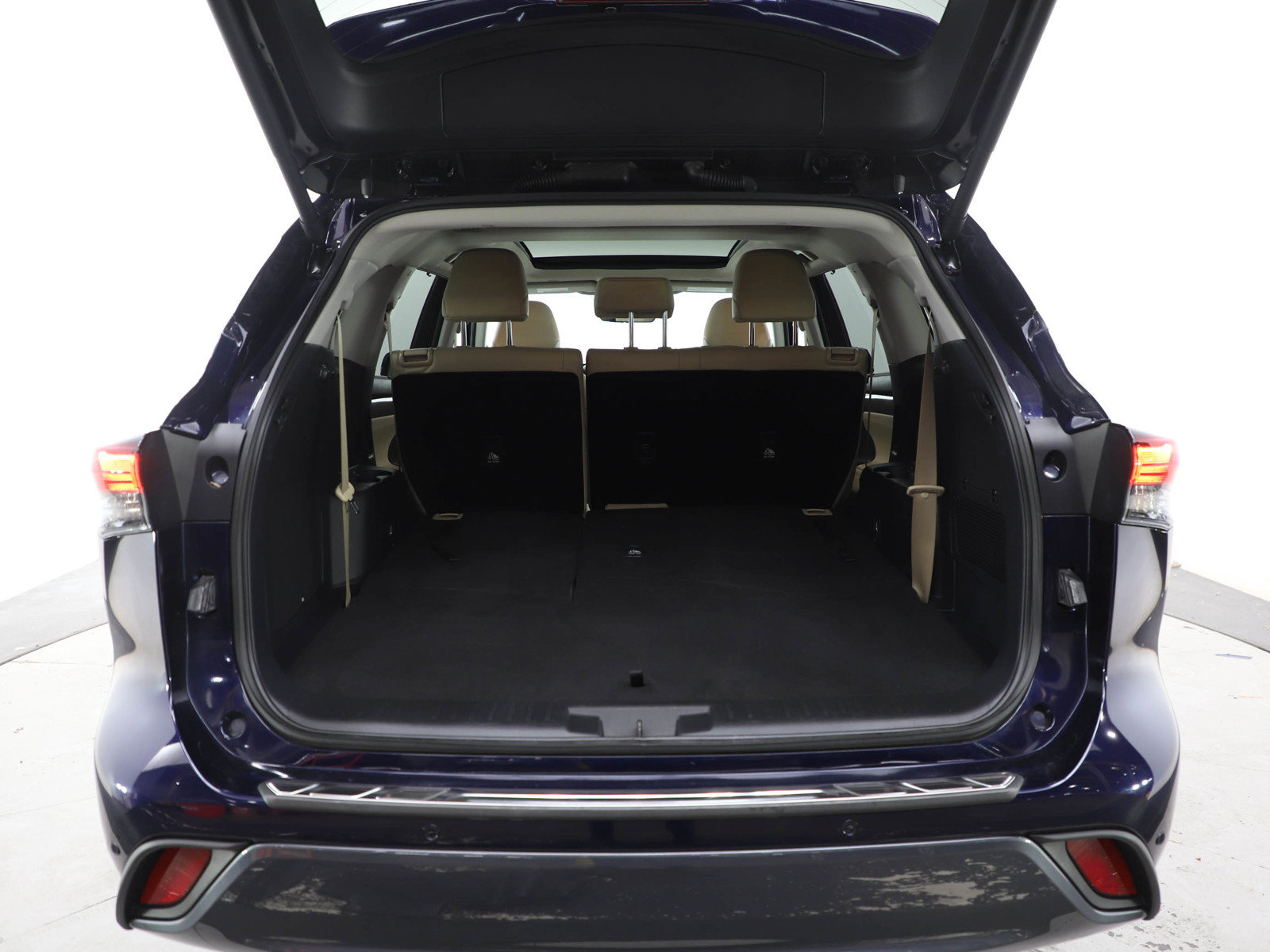 Used 2025 Toyota Highlander Limited AWD/4WD image 15