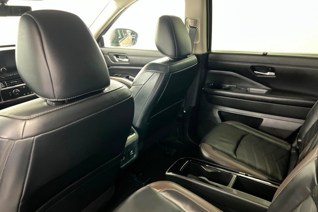 Certified 2023 Nissan Pathfinder Platinum FWD image 19