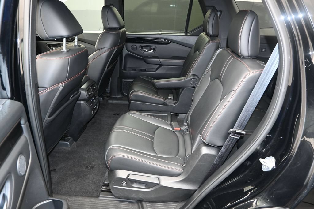 Used 2023 Honda Pilot TrailSport image 12