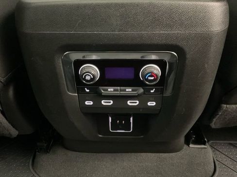 Certified 2023 Chevrolet Suburban High Country w/ LPO, Illumination Package image 31