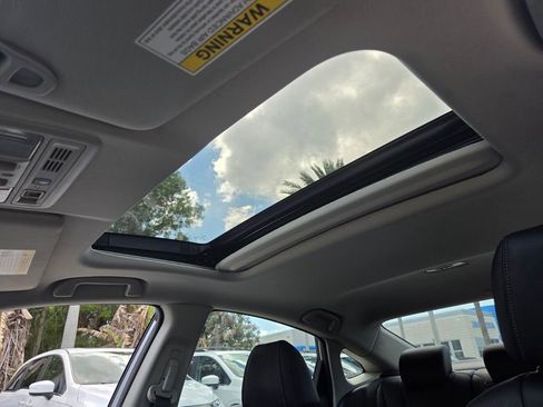 Used 2019 Honda Insight Touring image 22