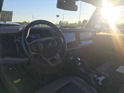 Used 2023 Ford Bronco Wildtrak AWD/4WD image 13