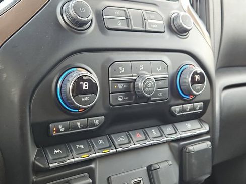 Used 2022 Chevrolet Silverado 1500 High Country image 41